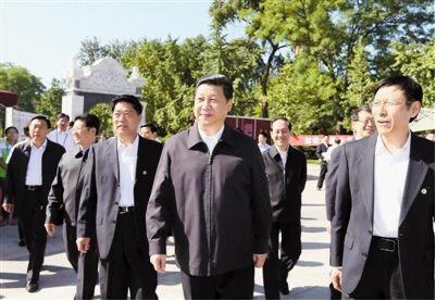 習近平參加2012全國科普日活動(dòng)